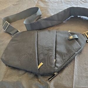 Black Vadoo Crossbody Bag